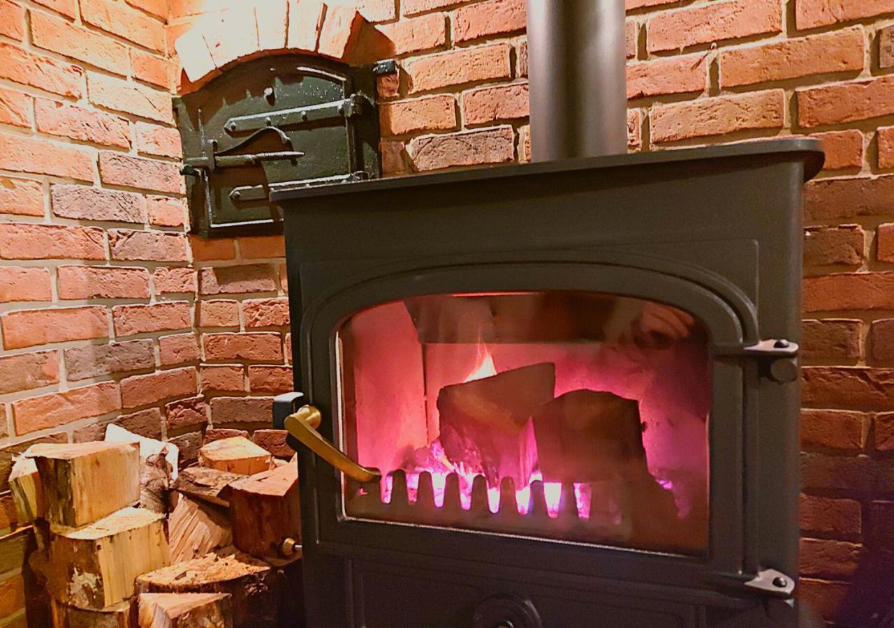 Romantic Lakeside Cottage By The Beach! With Super Cosy Log Burner! The Perfect Escape To Your Home From Home By The Sea! So Relaxing - You Won'T Want To Leave! Pet Friendly! Mablethorpe Luaran gambar
