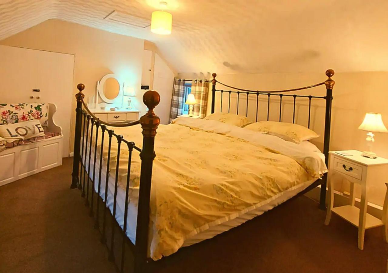 Romantic Lakeside Cottage By The Beach! With Super Cosy Log Burner! The Perfect Escape To Your Home From Home By The Sea! So Relaxing - You Won'T Want To Leave! Pet Friendly! Mablethorpe Luaran gambar