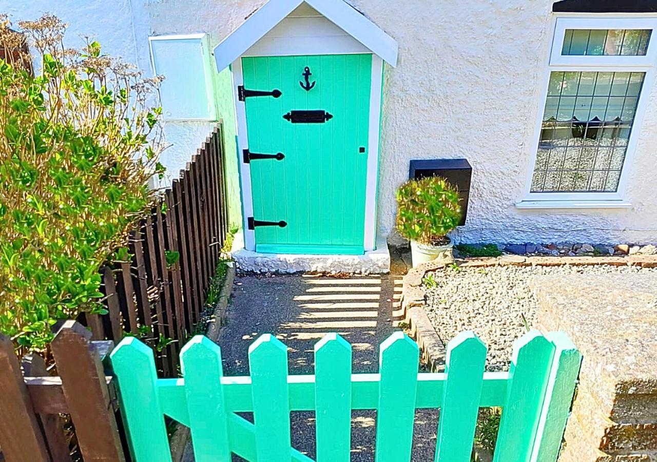 Romantic Lakeside Cottage By The Beach! With Super Cosy Log Burner! The Perfect Escape To Your Home From Home By The Sea! So Relaxing - You Won'T Want To Leave! Pet Friendly! Mablethorpe Luaran gambar